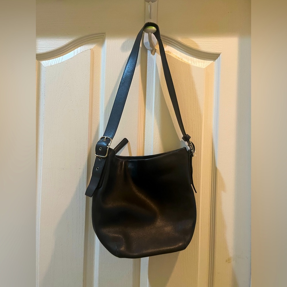 Rare Vintage Coach Black Leather
Bleecker bag